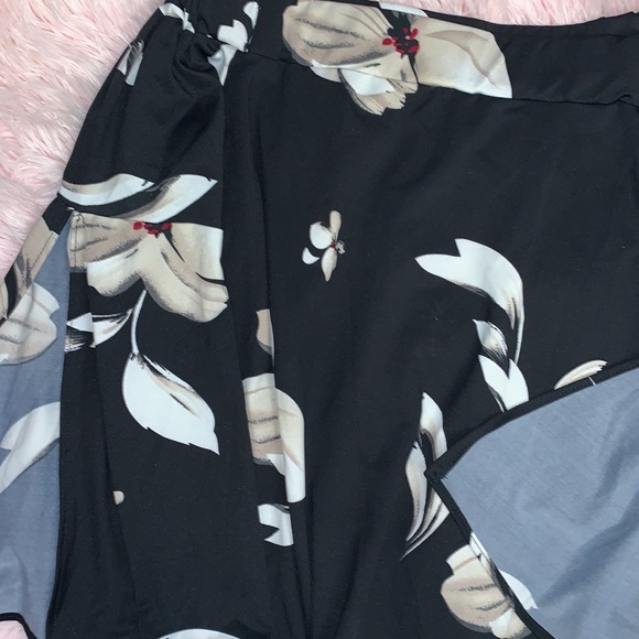 SUZY SHIER FLORAL BLOUSE - Picture 3 of 3